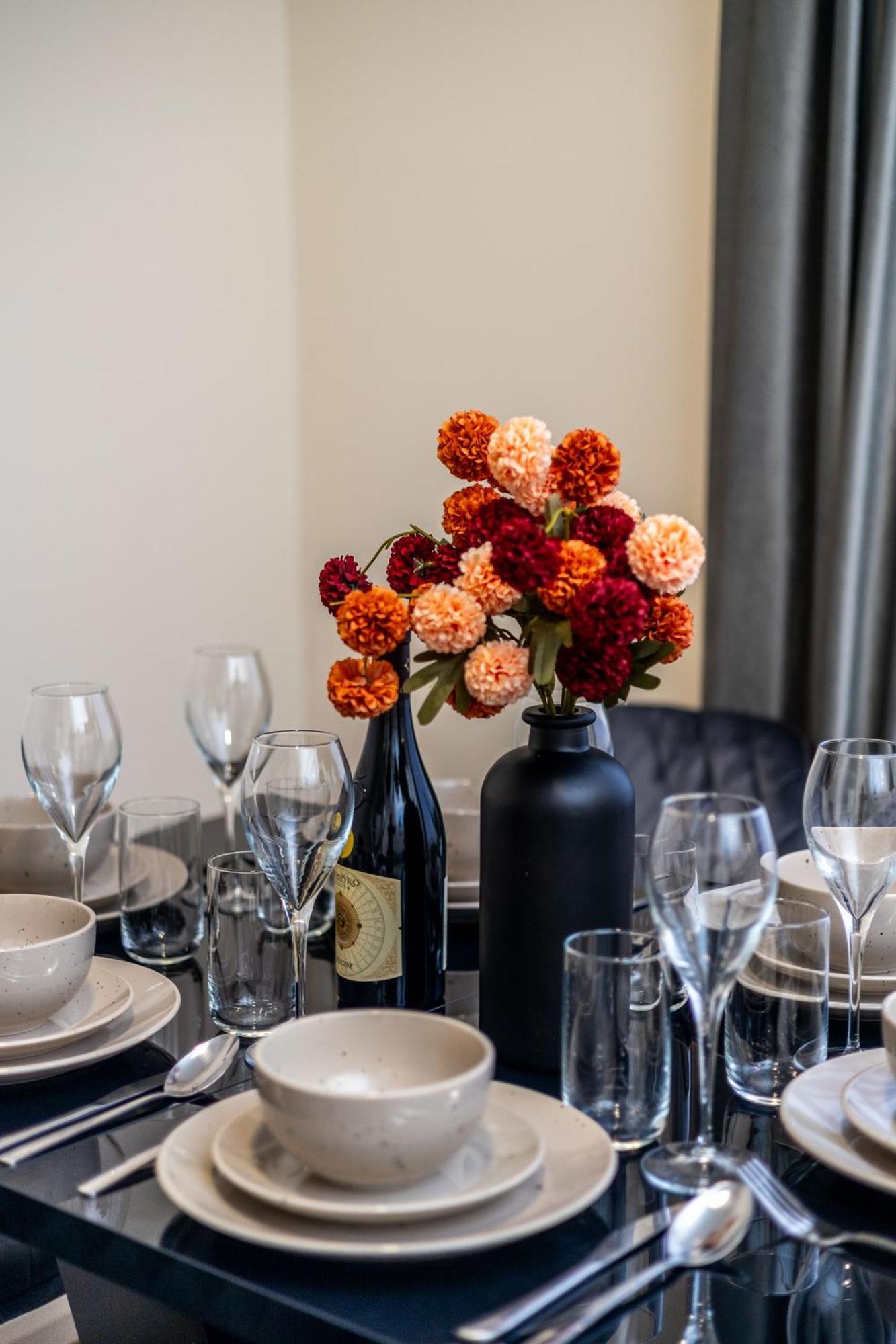 Elegant And Spacious 3 Bedroom In Fulham Apartment