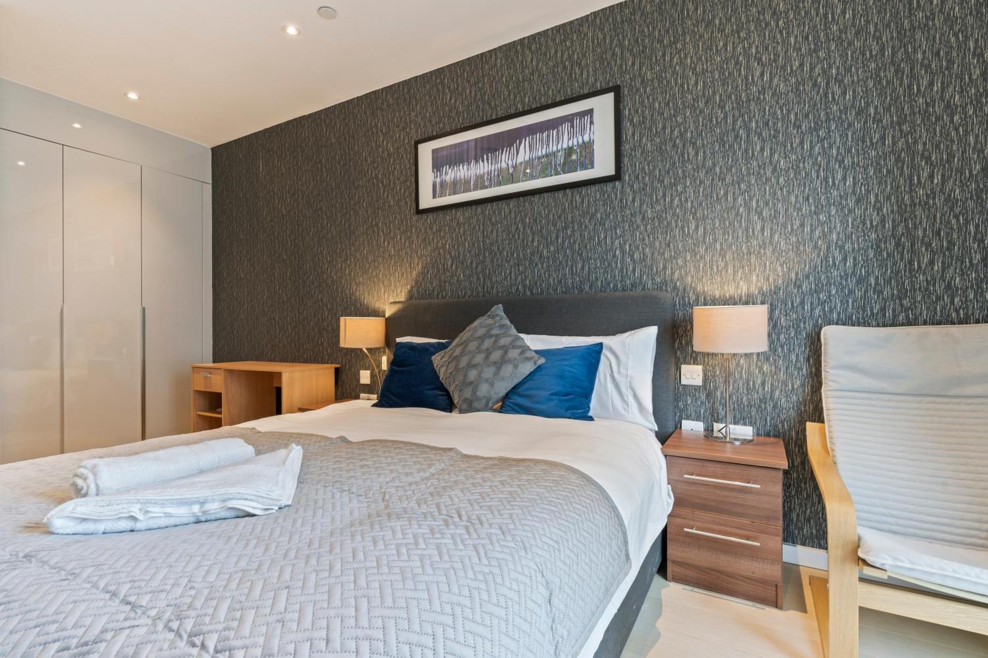 Apartment Elegant 2 Bed Within Many Attractions