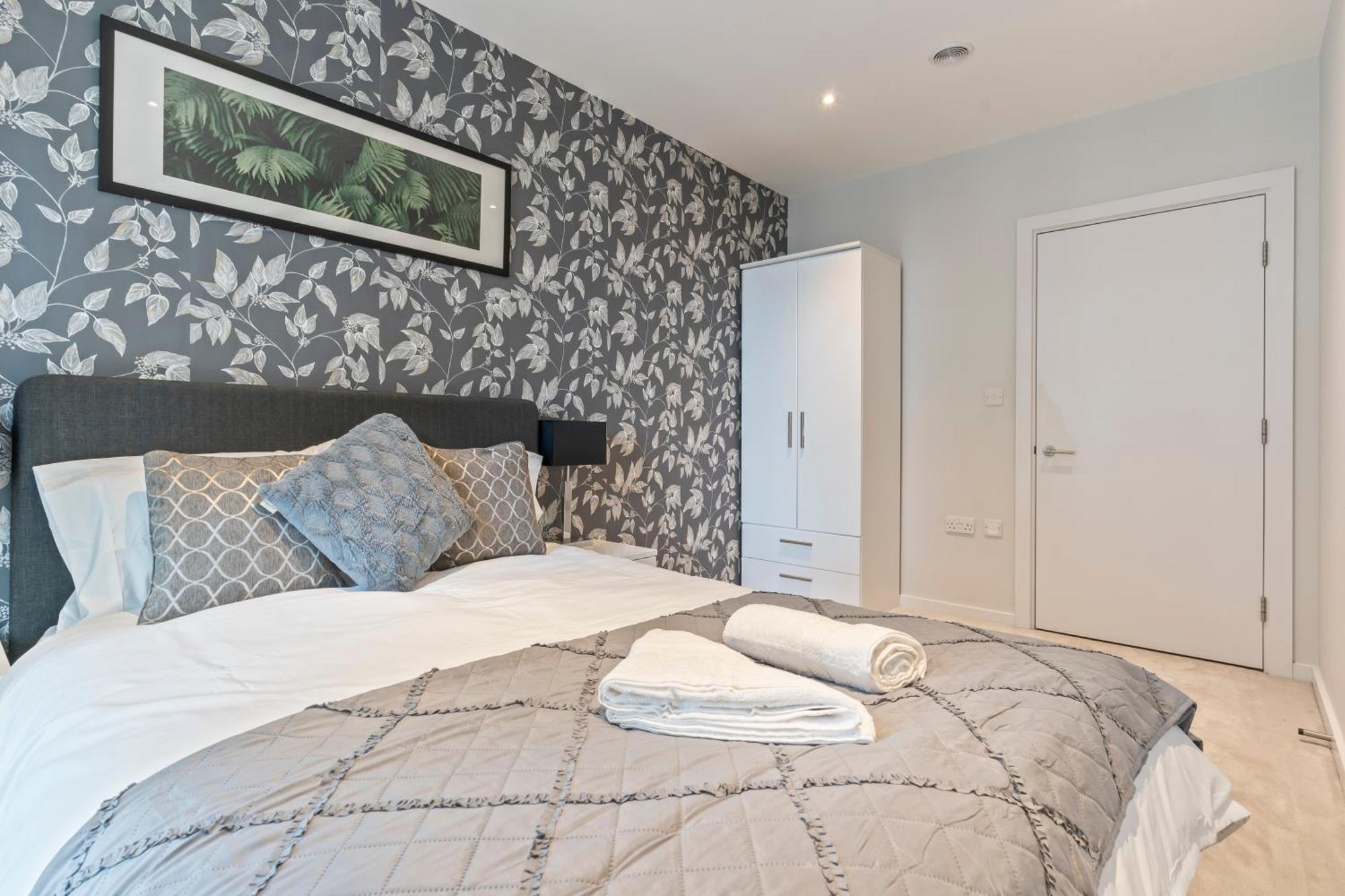 Elegant 2 Bed Within Many Attractions * London
