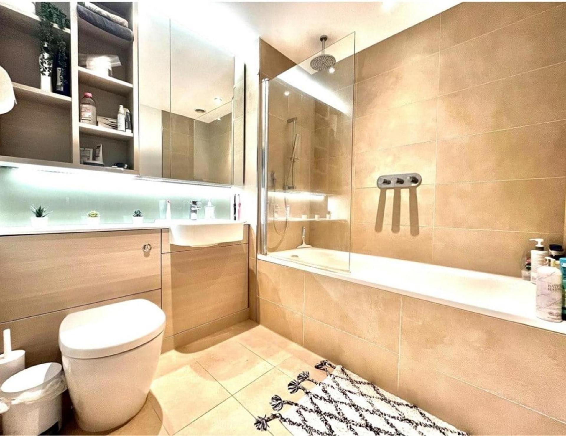 Elegant 2 Bed Within Many Attractions Apartment London