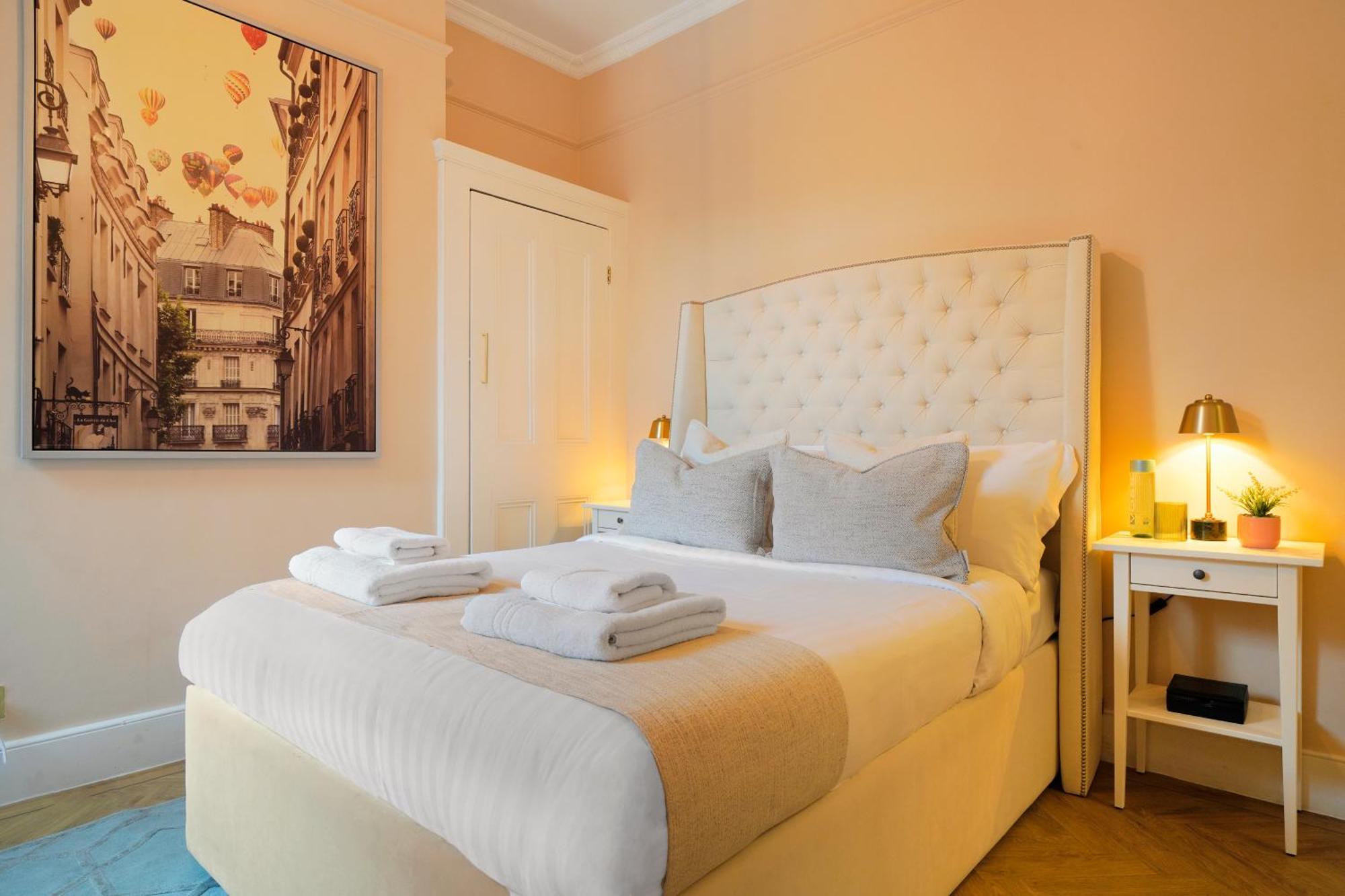 Luxury - In Battersea Park & Power Station Apartment *