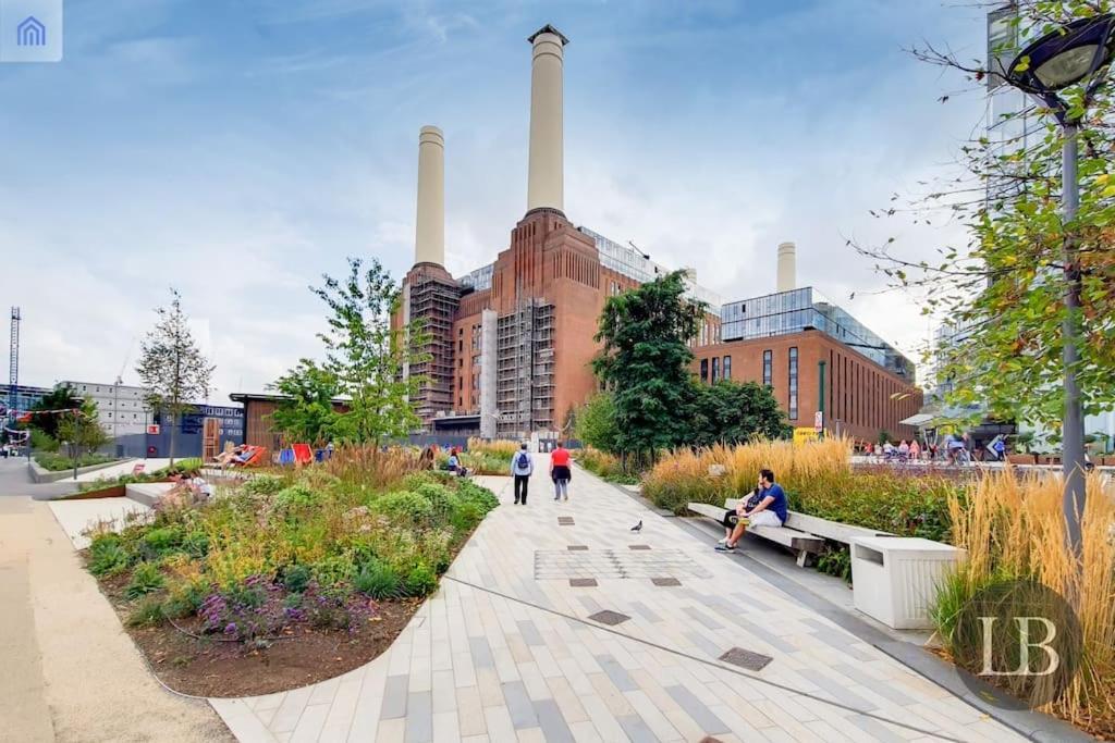 Luxury - In Battersea Park & Power Station * London