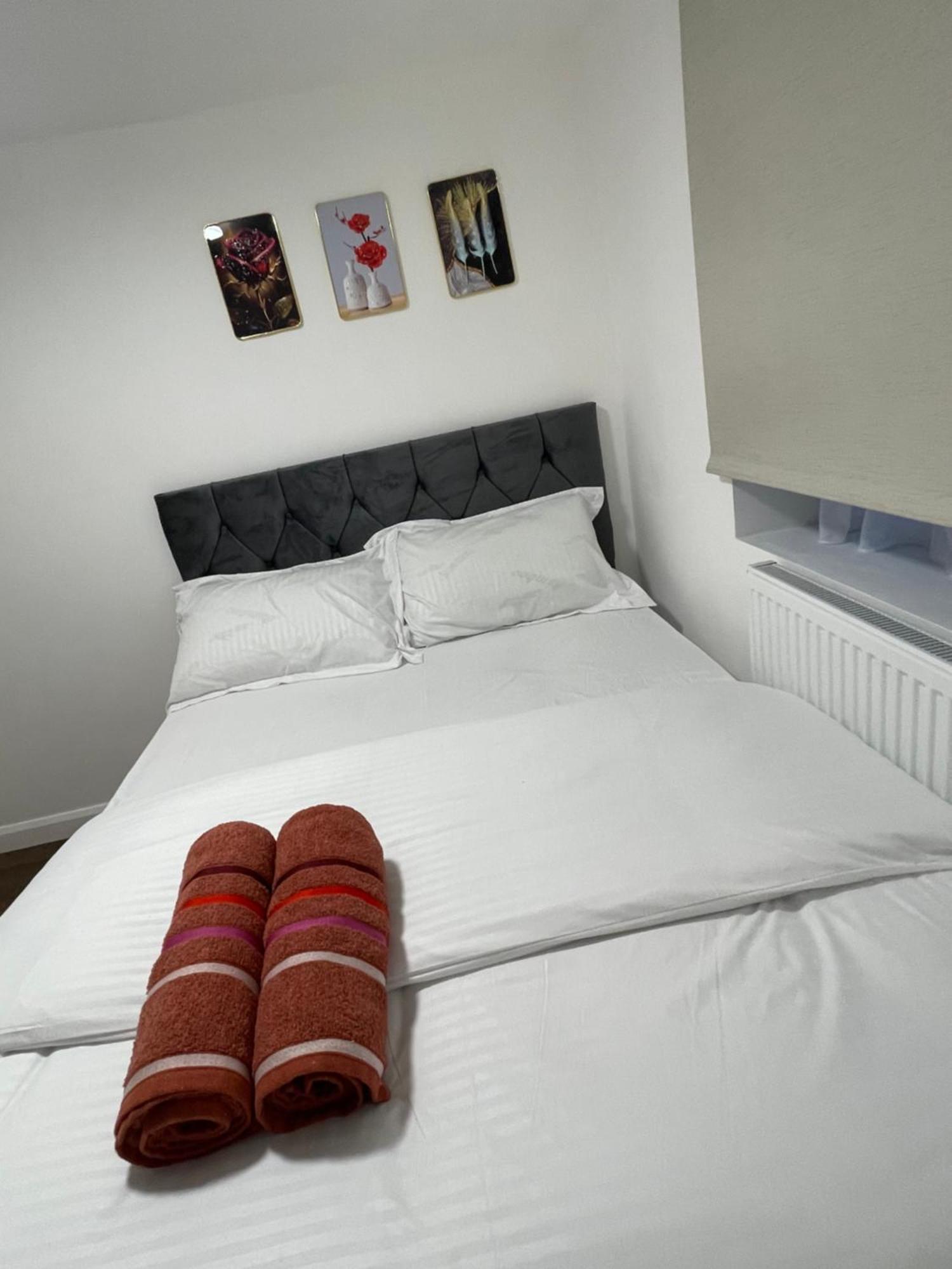 Apartment Two Bedroom Central Location Modern Flat Stratford *