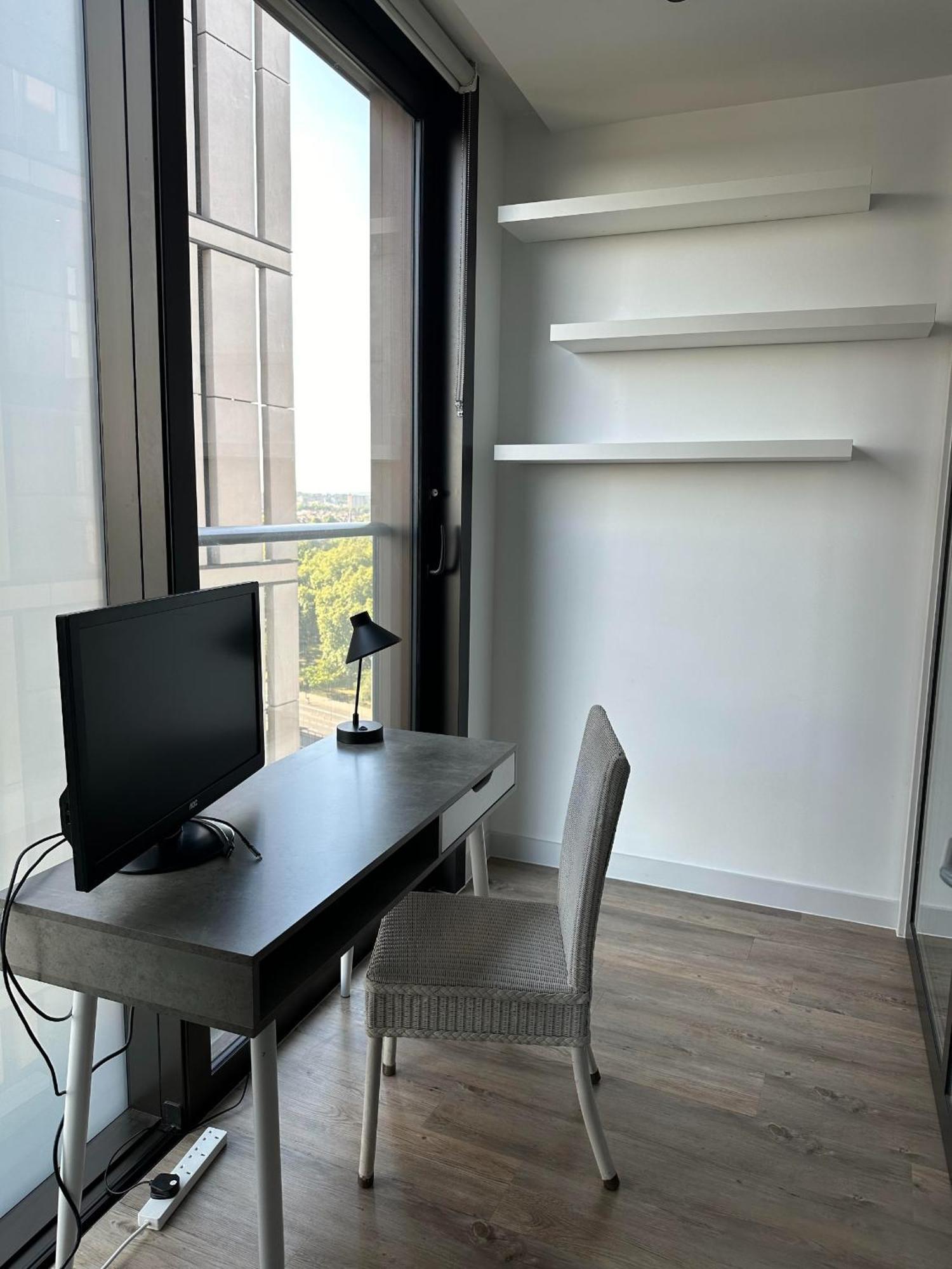 1bed Flat With Views - 1min Walk To Tube Station Apartment *