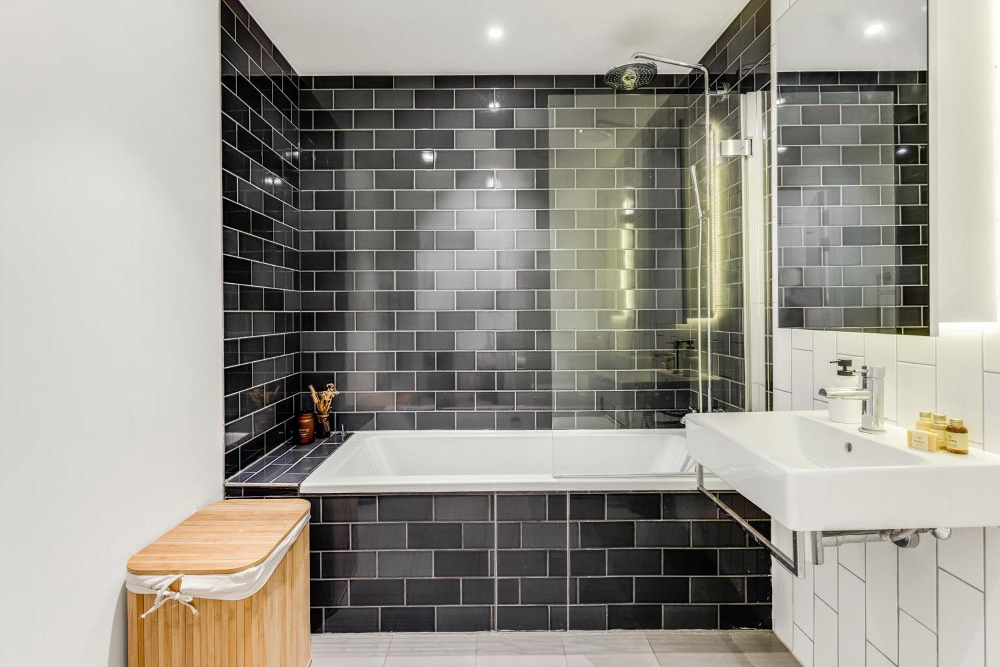 Apartment Khayat Homes - The Riverre - Luxury 2 Bed London