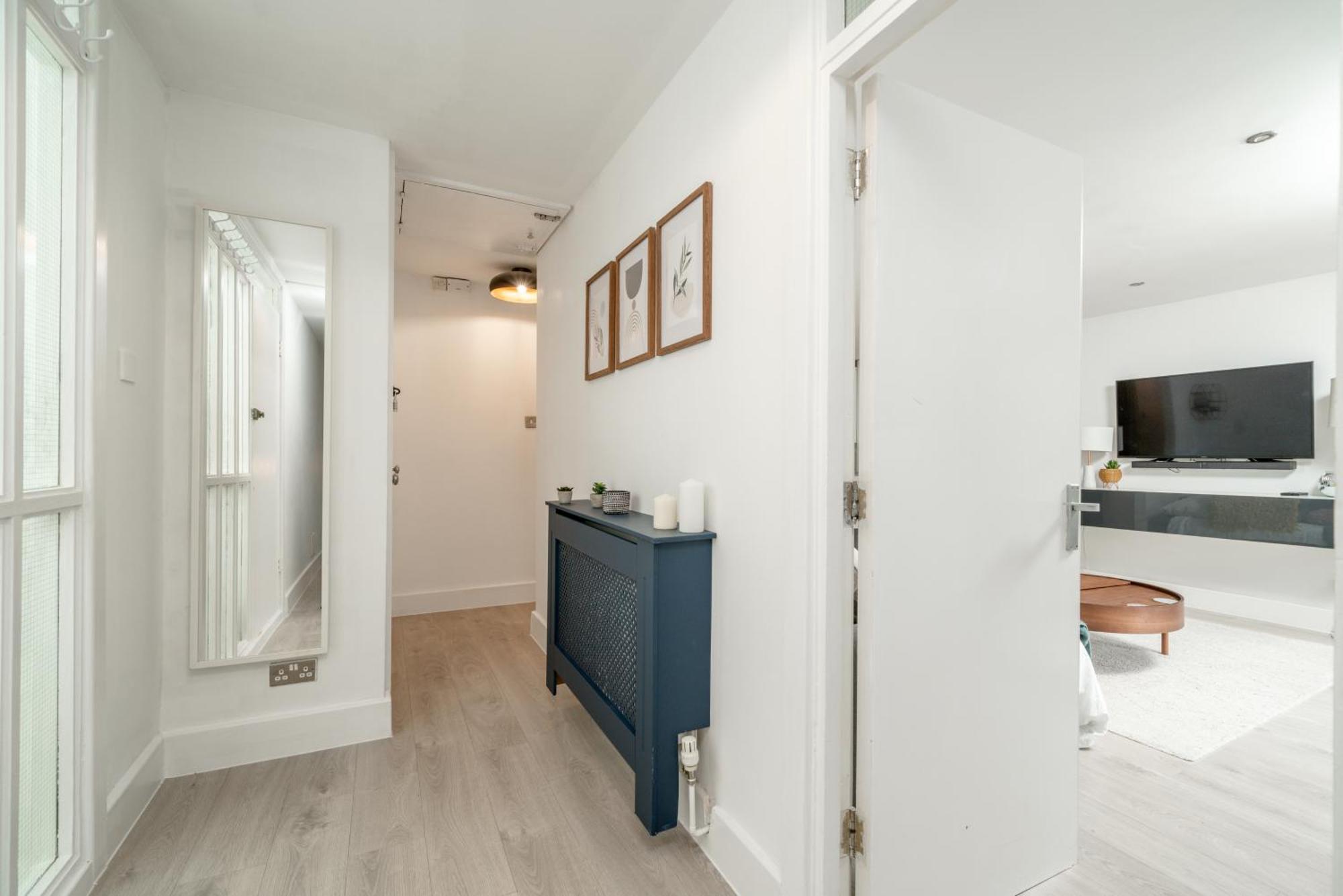 Apartment Modern & Spacious Canary Wharf Apartment, Prime Location, Balcony, Near O2, Excel, Airport & Greenwich London