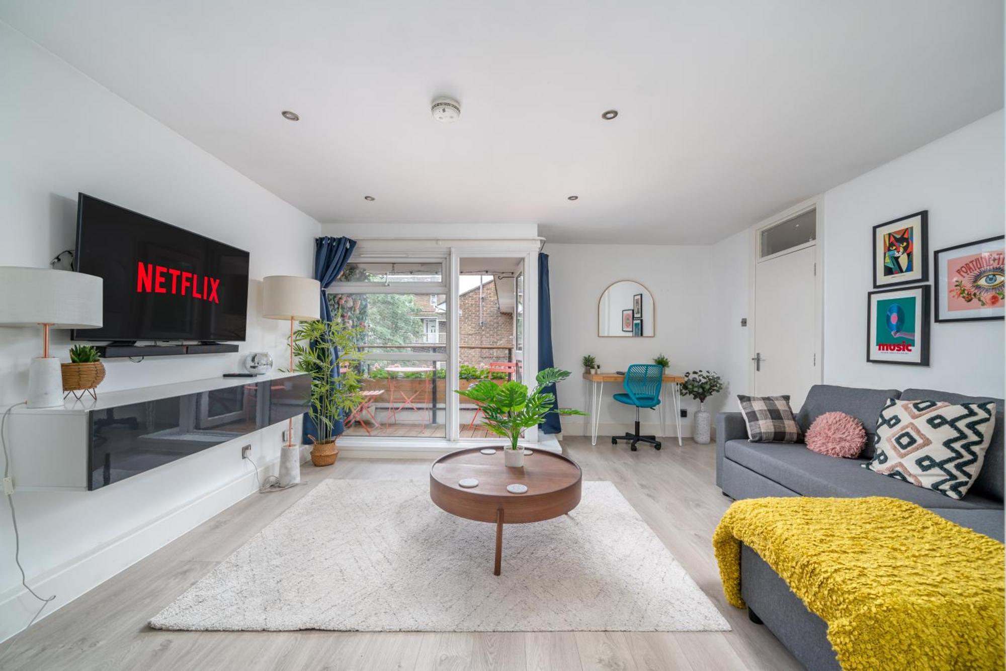 Apartment Modern & Spacious Canary Wharf Apartment, Prime Location, Balcony, Near O2, Excel, Airport & Greenwich London