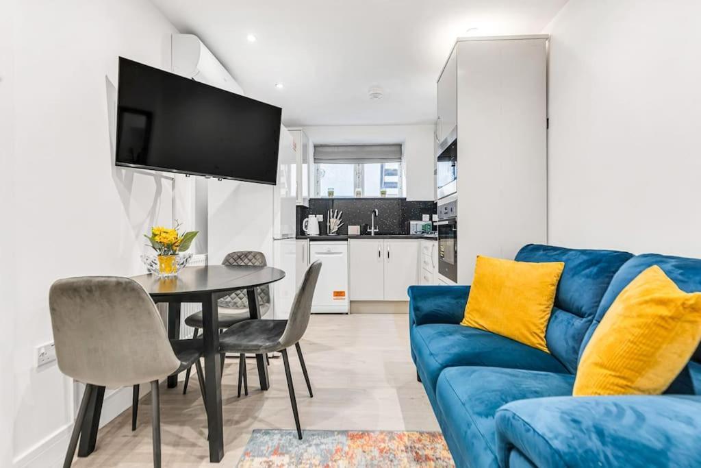Luxstay Holland Park With Ac Apartment