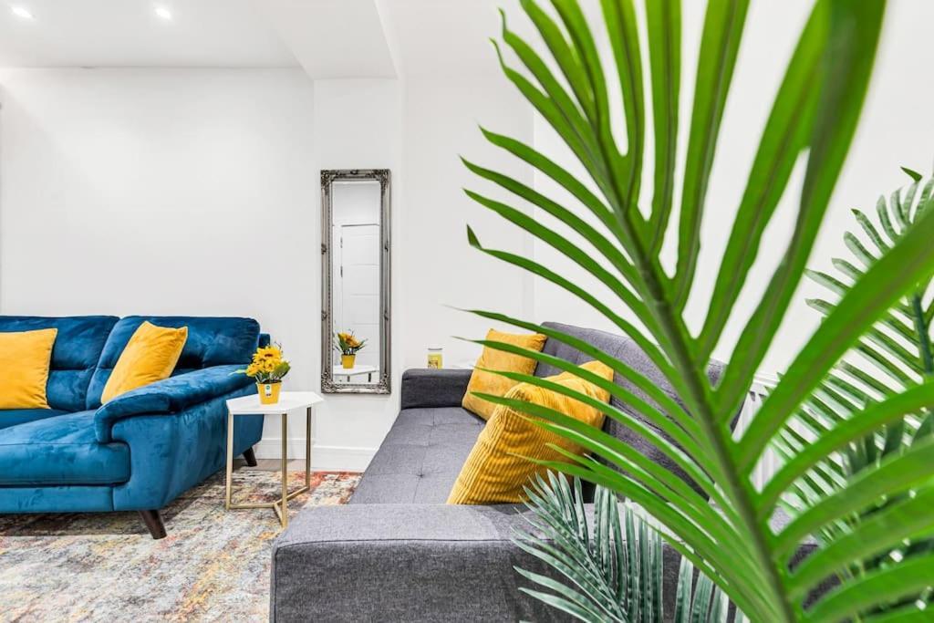 Luxstay Holland Park With Ac London