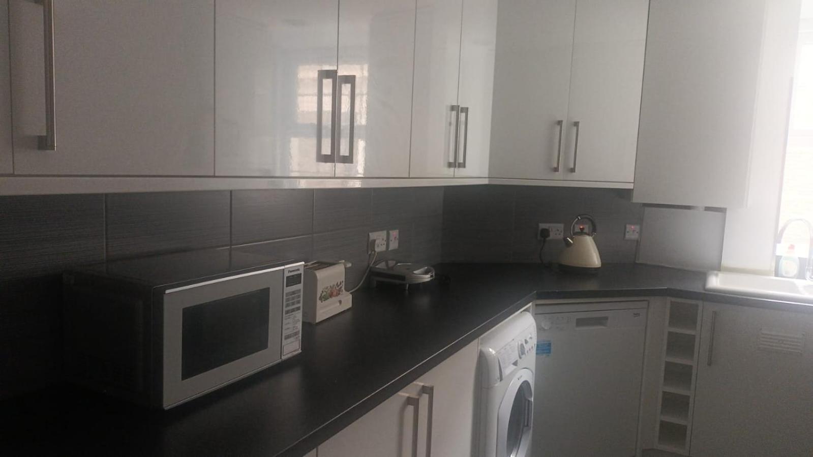 Elegant Flat In St Johns Wood Apartment *