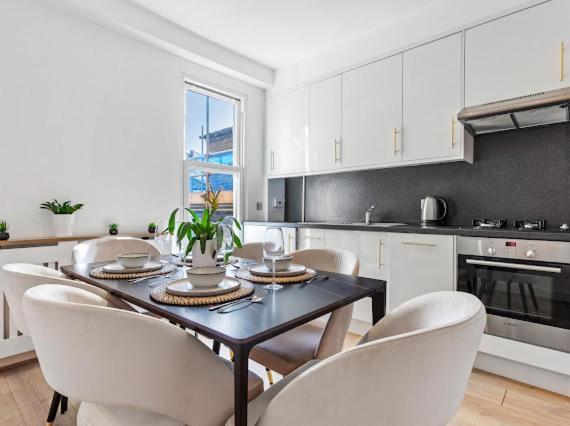 Apartamento Imperial Wharf Chelsea 3 Bedroom *