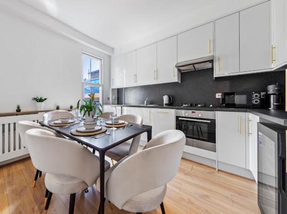 Imperial Wharf Chelsea 3 Bedroom Apartamento