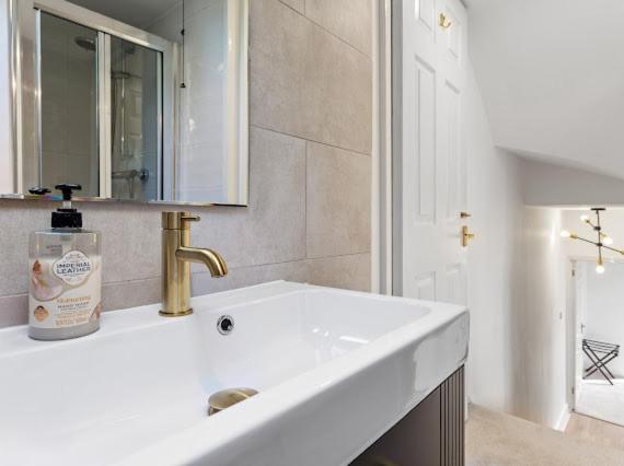 Apartamento Imperial Wharf Chelsea 3 Bedroom *