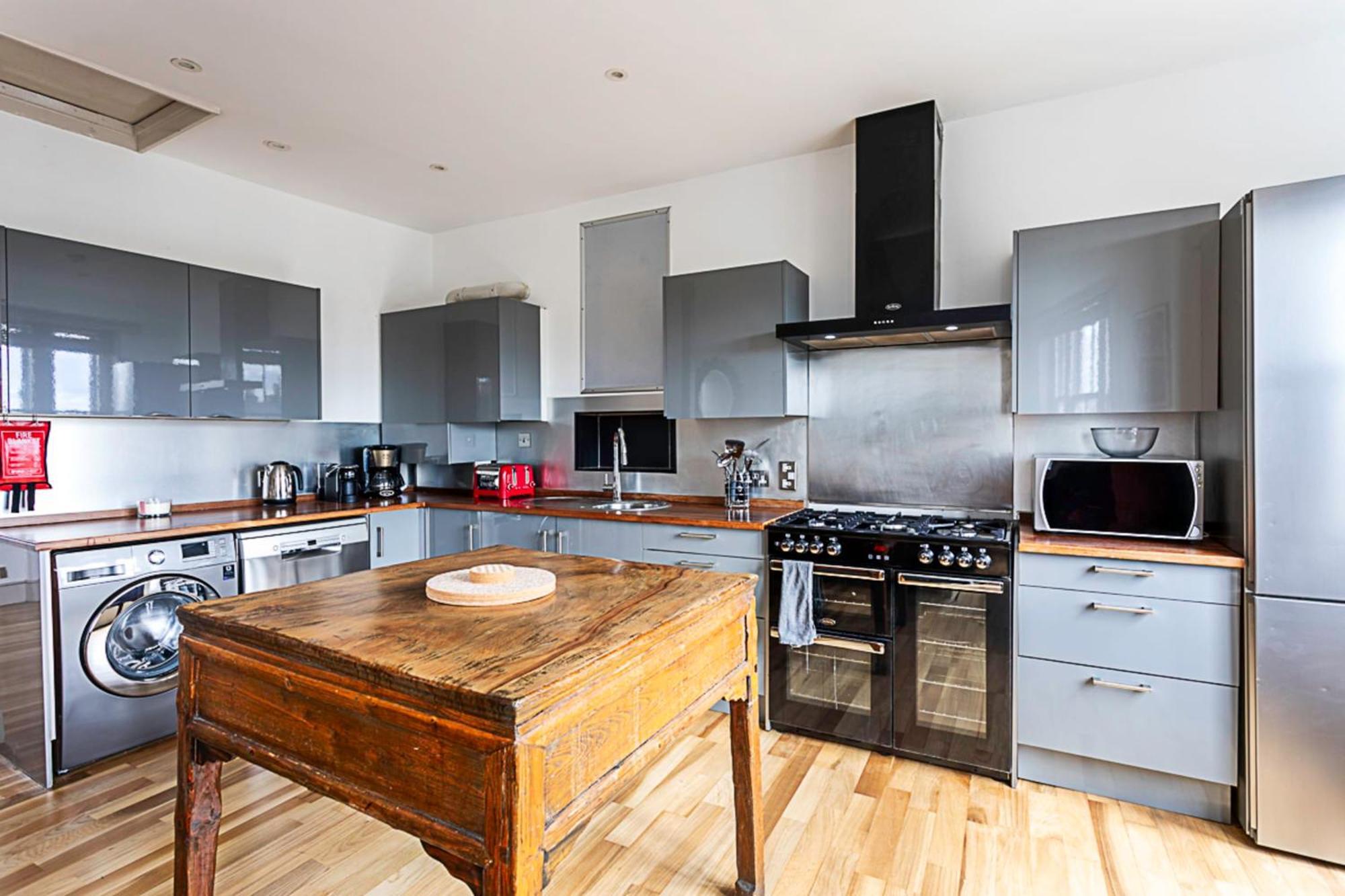 Contemporary Open Plan Penthouse