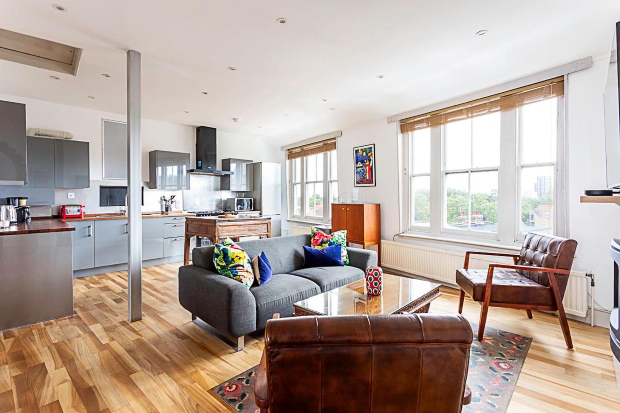 Contemporary Open Plan Penthouse *