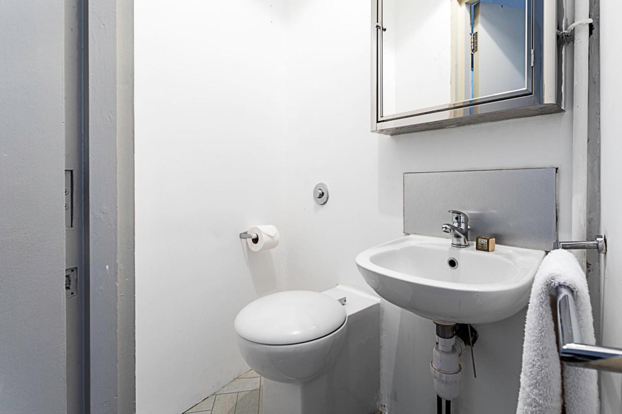 Contemporary Open Plan Penthouse Apartment London