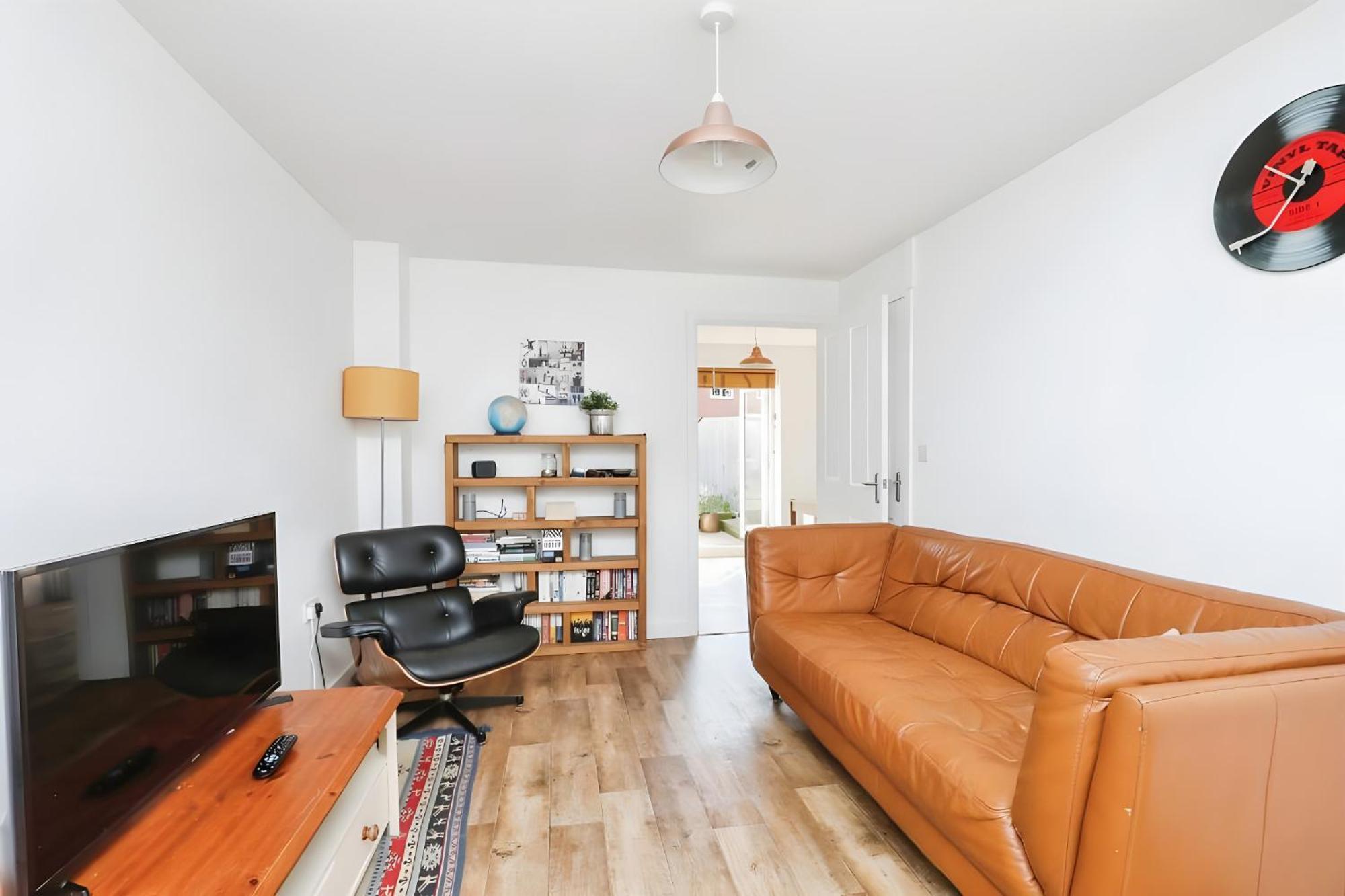 Quiet 2bedrooms Near