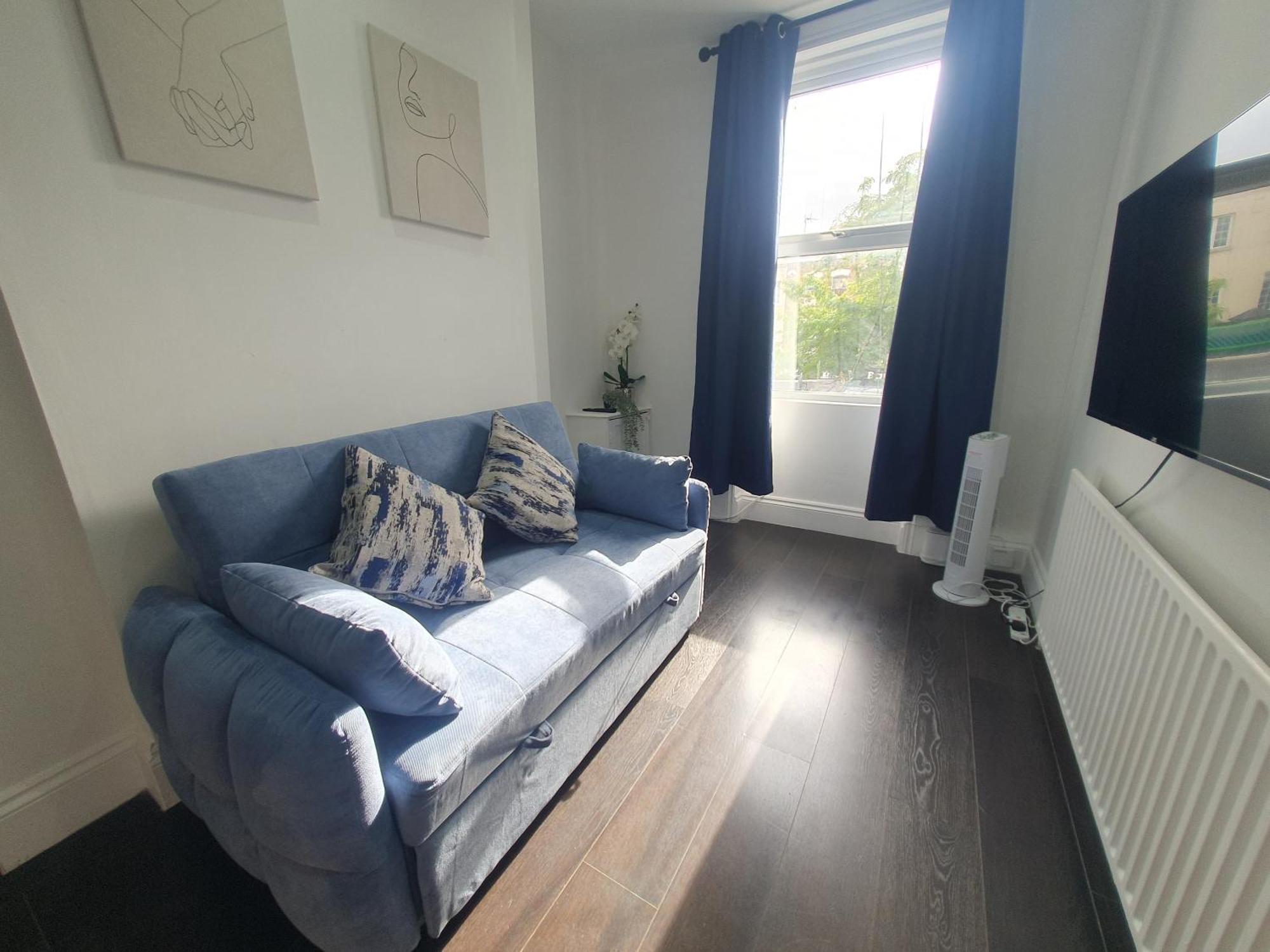 Apartment Cosy 1 & 2 Bedroom Zone 1 London