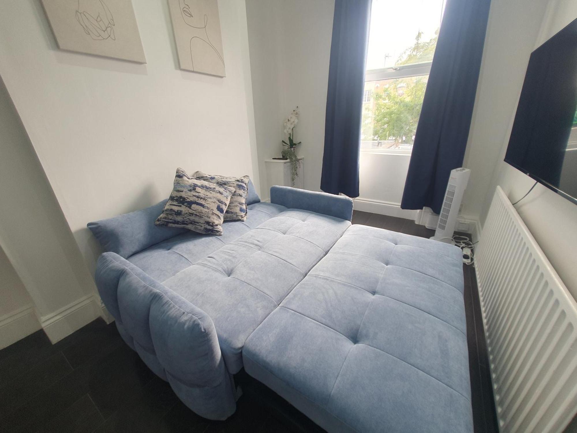 Cosy 1 & 2 Bedroom Zone 1 * London