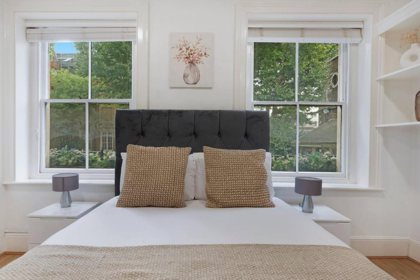 2 Bed Piccadilly 3 *
