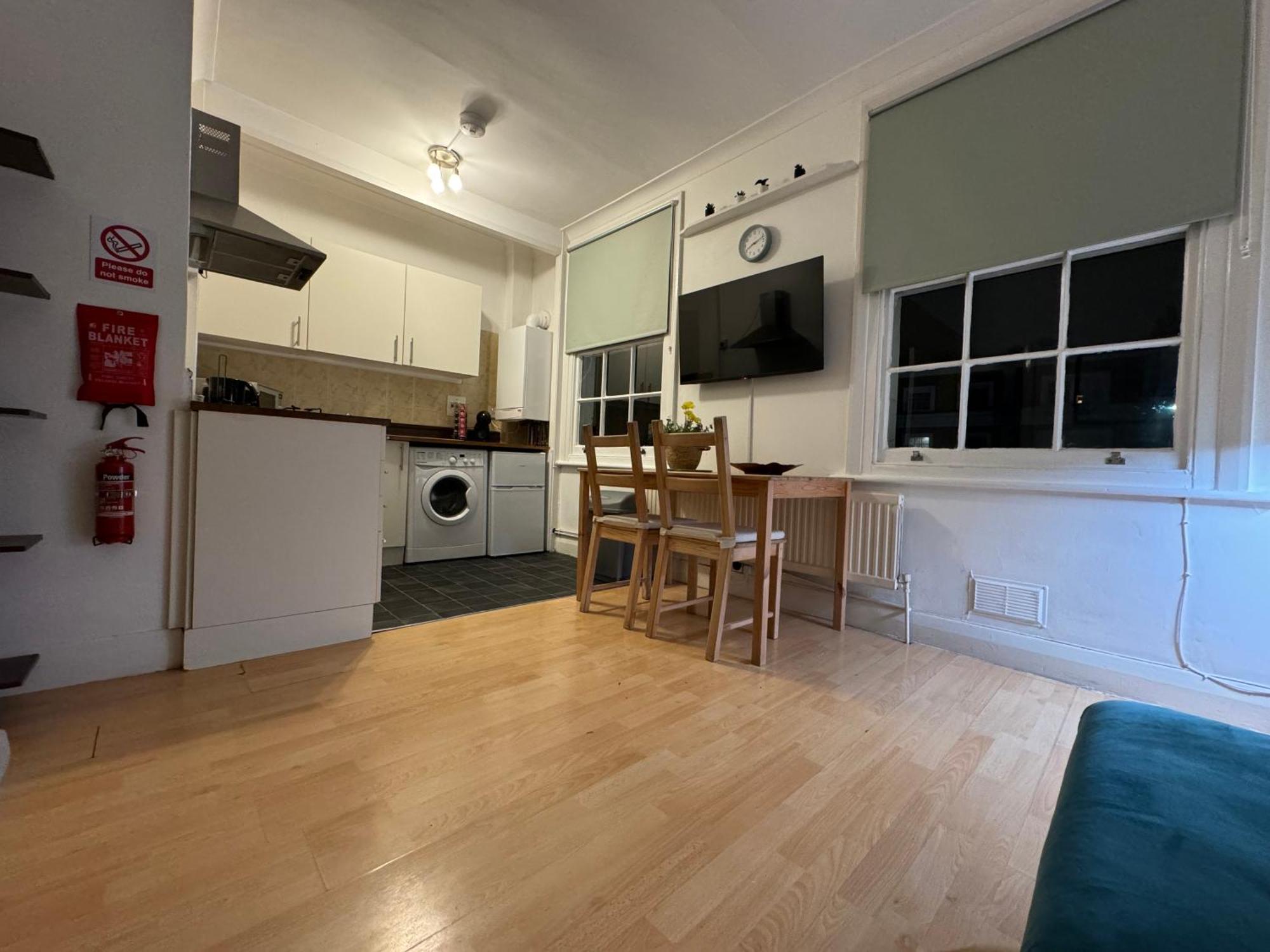 Apartment Prime Location In Camden Town London