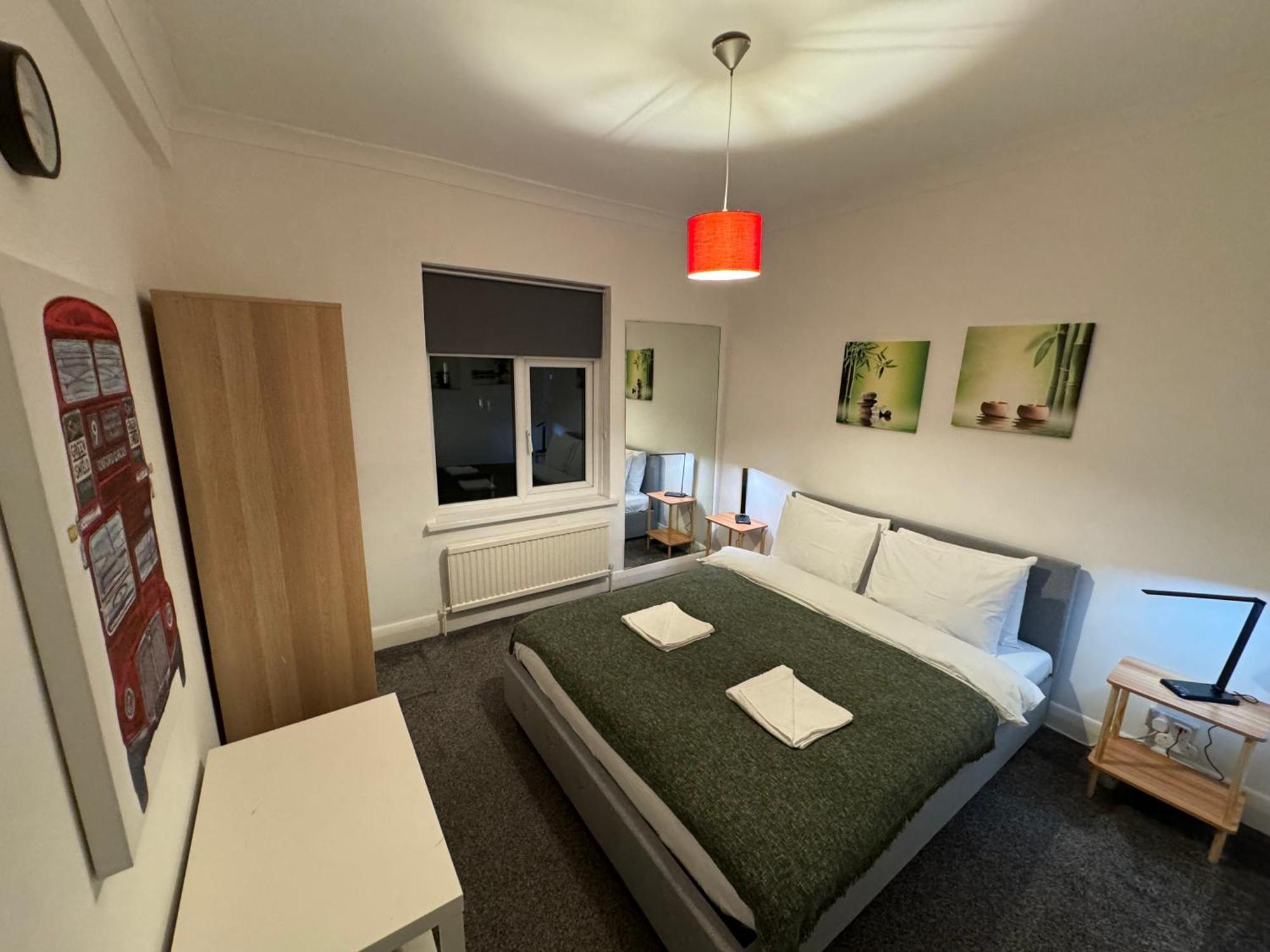 Prime Location In Camden Town Apartment *