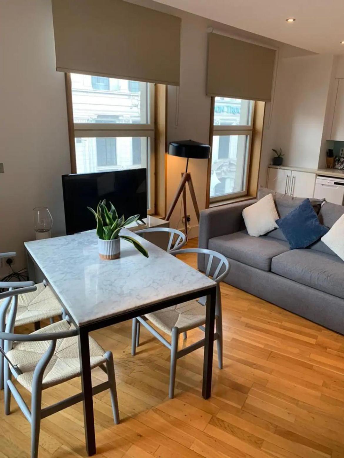 High In St James-piccadilly Cov10 Apartment