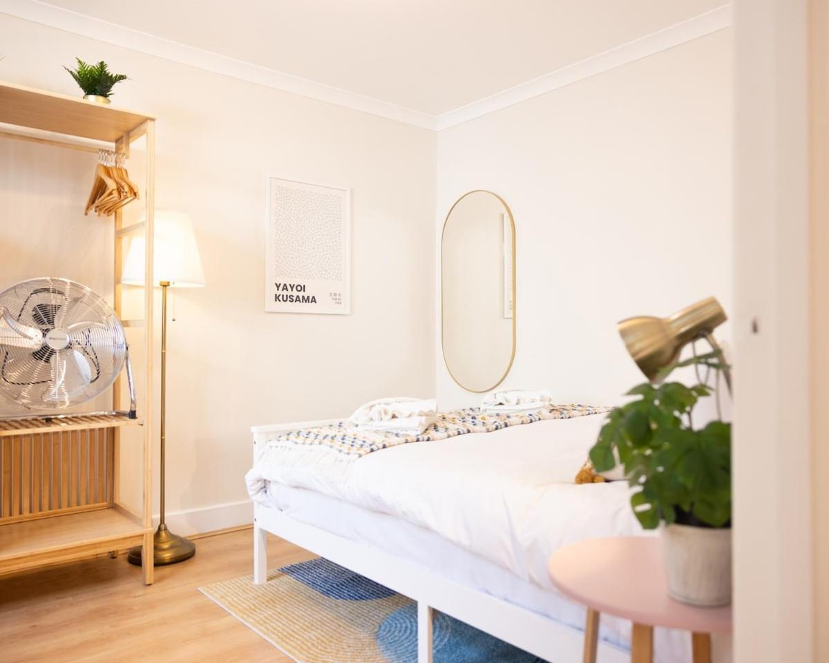 Centre Hideaway 100m From Trafalgar Square Apartamento Londres