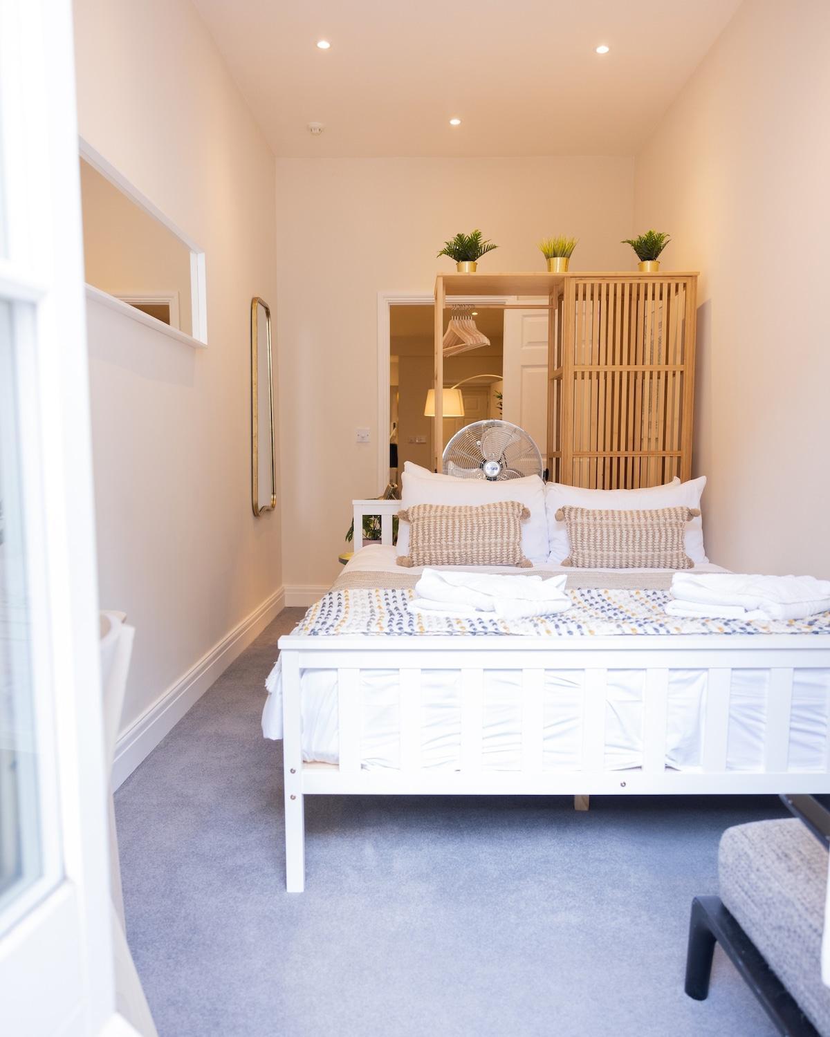 Two-bed Centre Flat 100m From Trafalgar Sqr * London