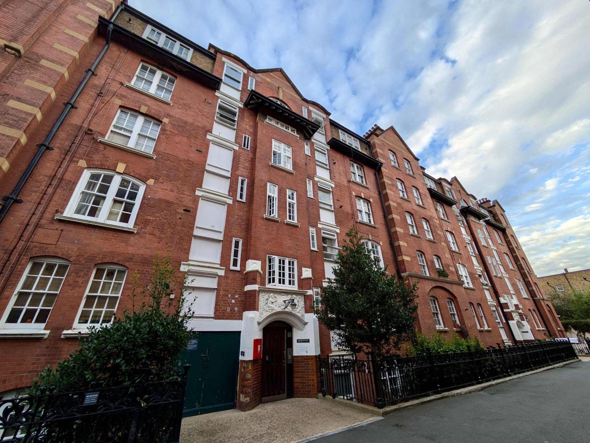 Apartment Charming In *