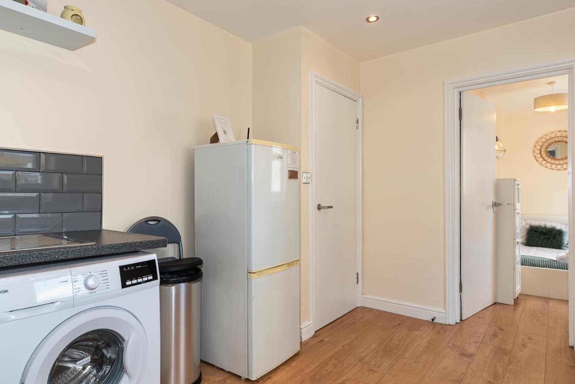 Apartment Lovely 3 Bed In The City Of