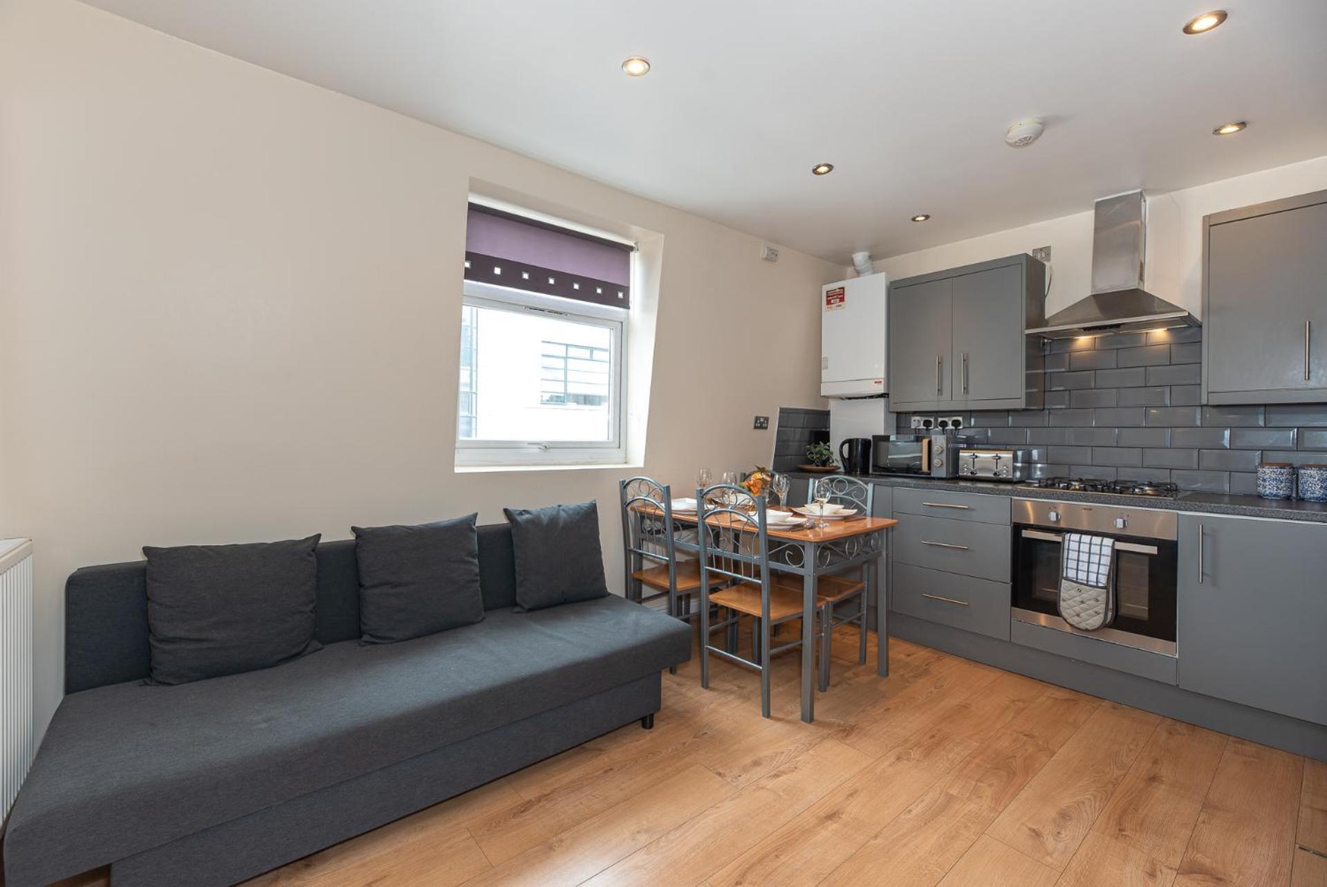 Lovely 3 Bed In The City Of *