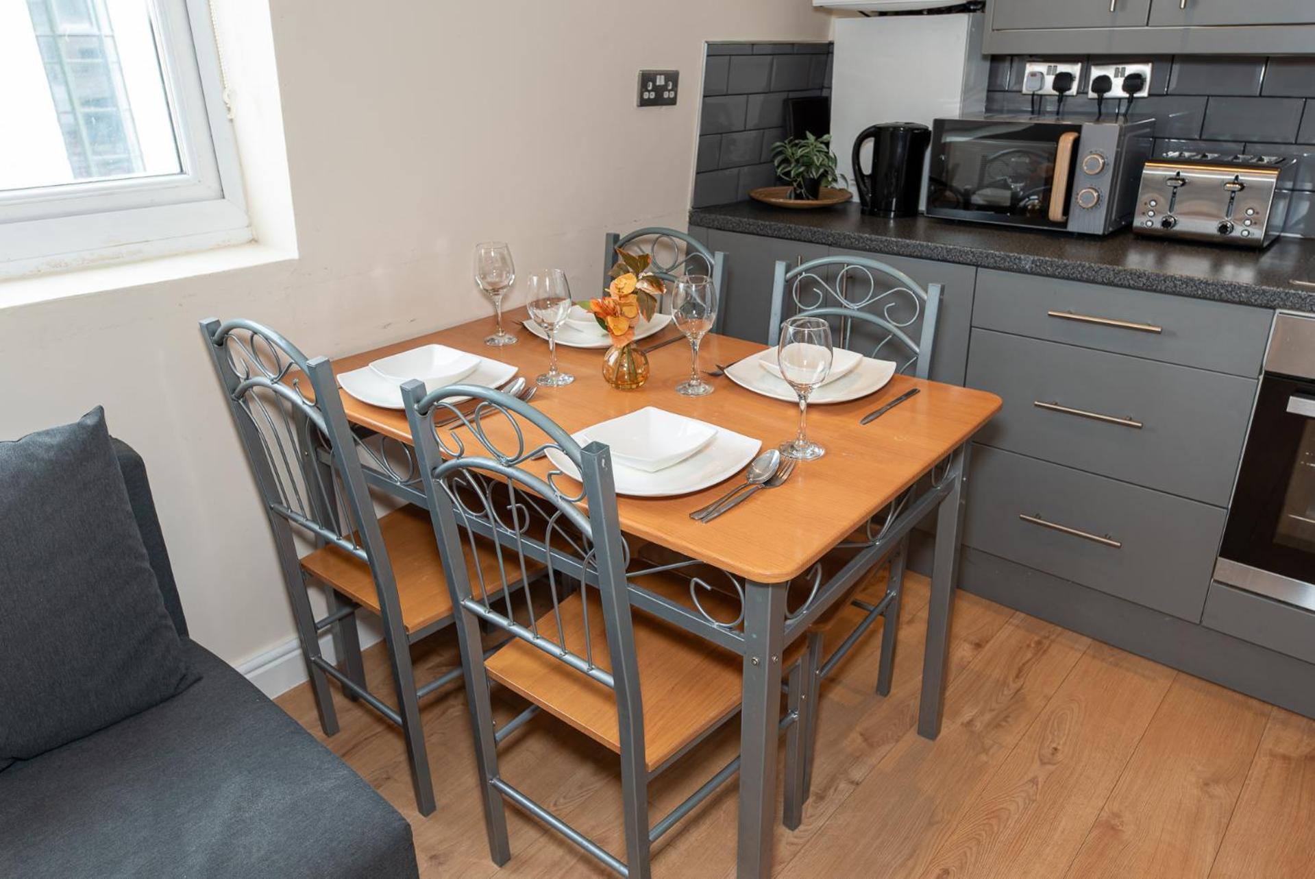 Lovely 3 Bed In The City Of