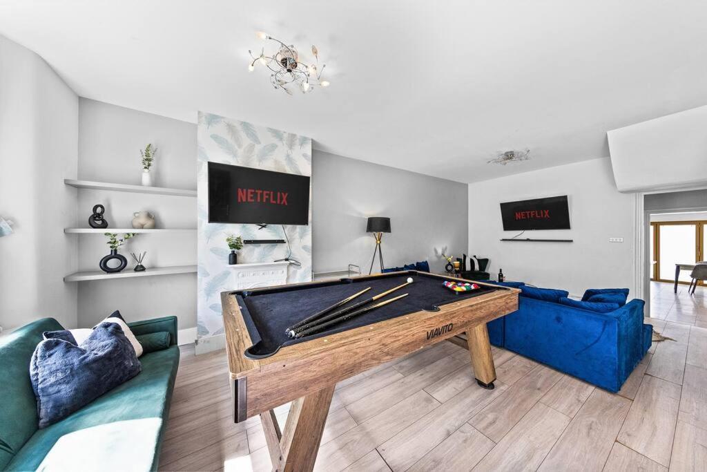 Charming Leytonstone 5 Bed - Apartment London