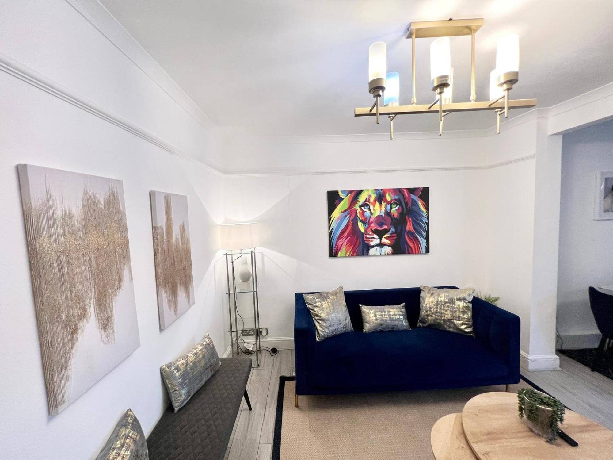 Modern 2 Bed Near Mall And Parking Casa de férias *