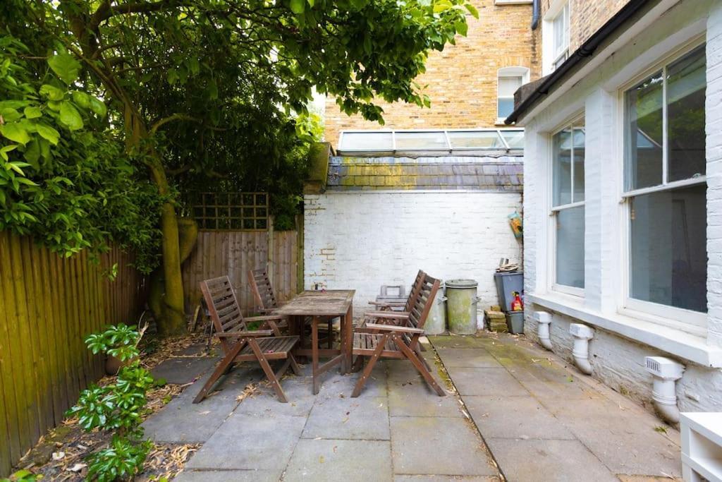 Apartment Lovely Garden Flat In London