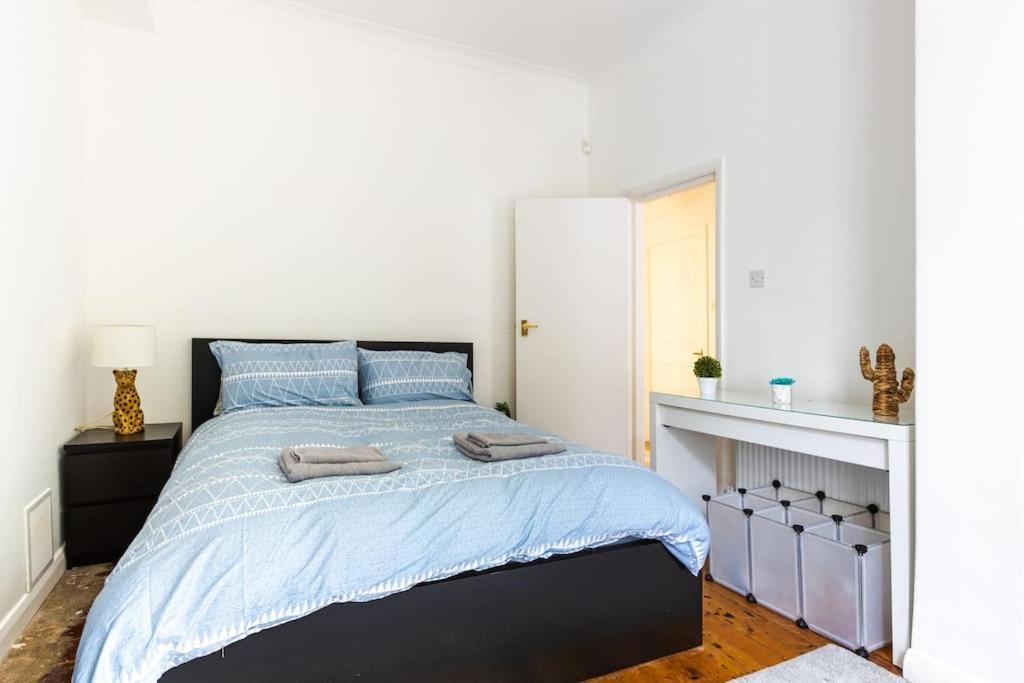 Apartment Lovely Garden Flat In London