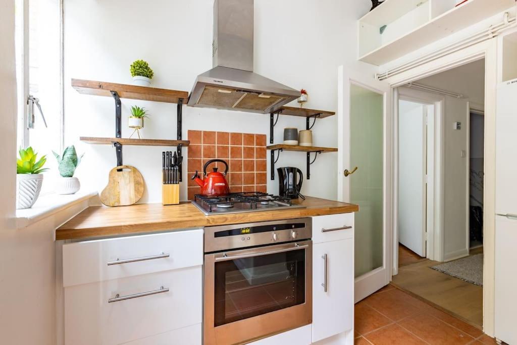 Apartment Lovely Garden Flat In *