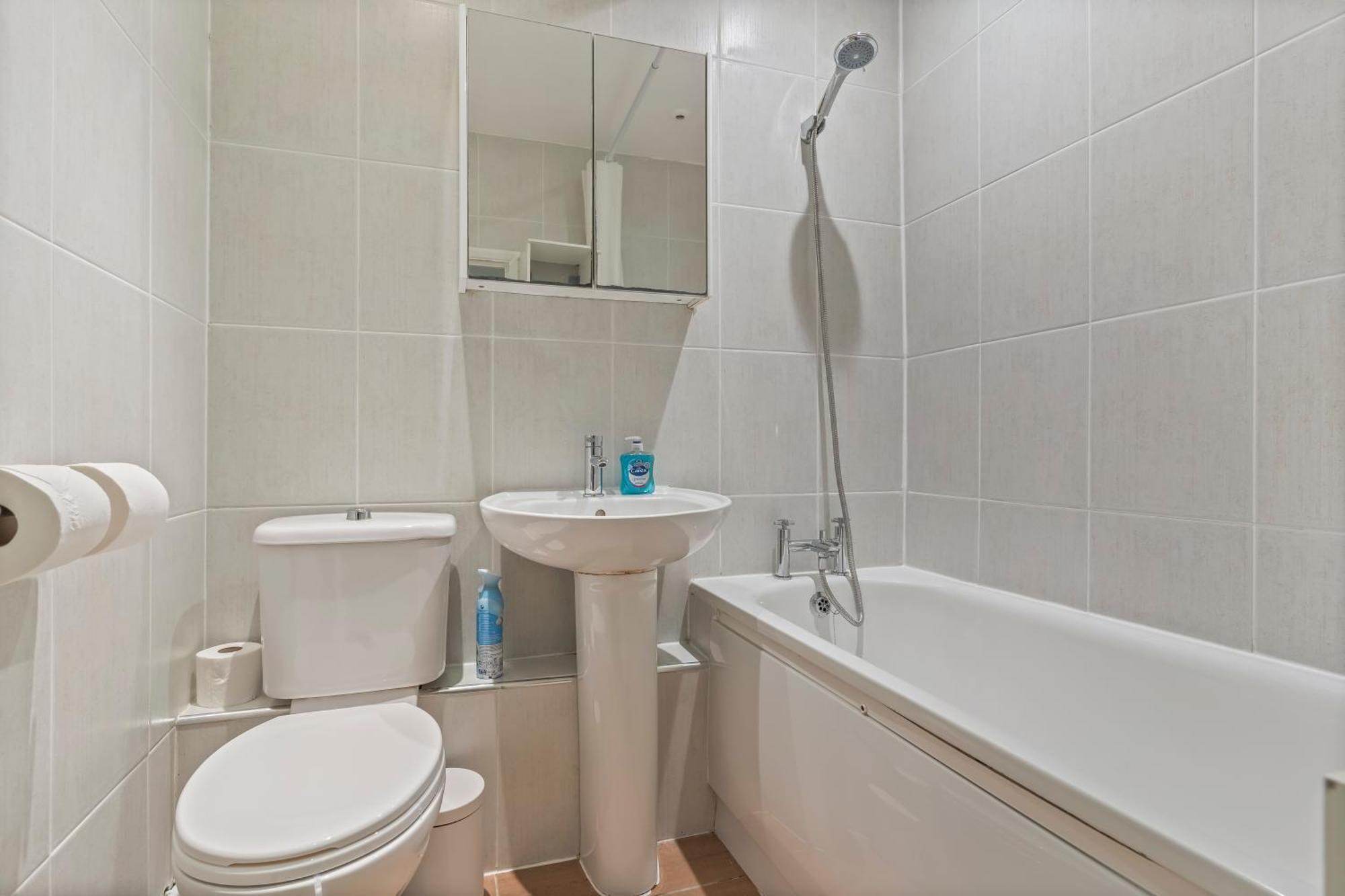 Lovely 2 Bedroom Flat, North Ldn London