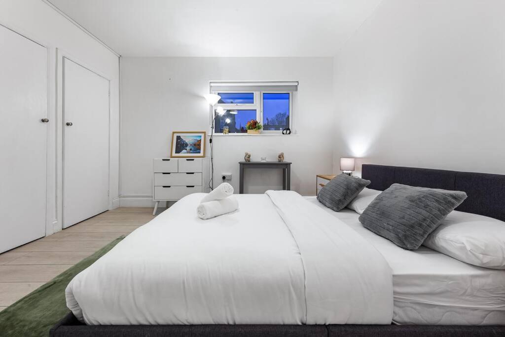 Near Kings Cross Sleep 12 Sp7 Apartamento Londres