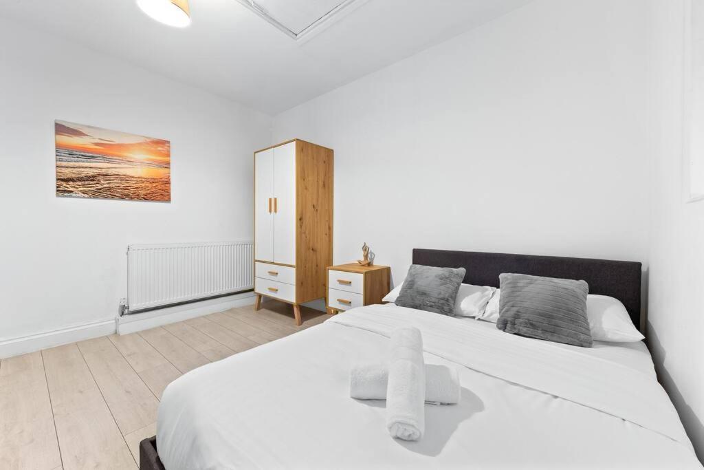 Near Kings Cross Sleep 12 Sp7 Apartamento Londres