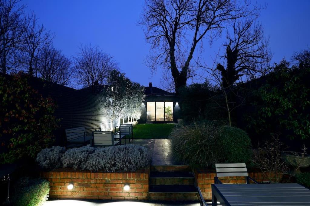 Luxurious Architect's * London