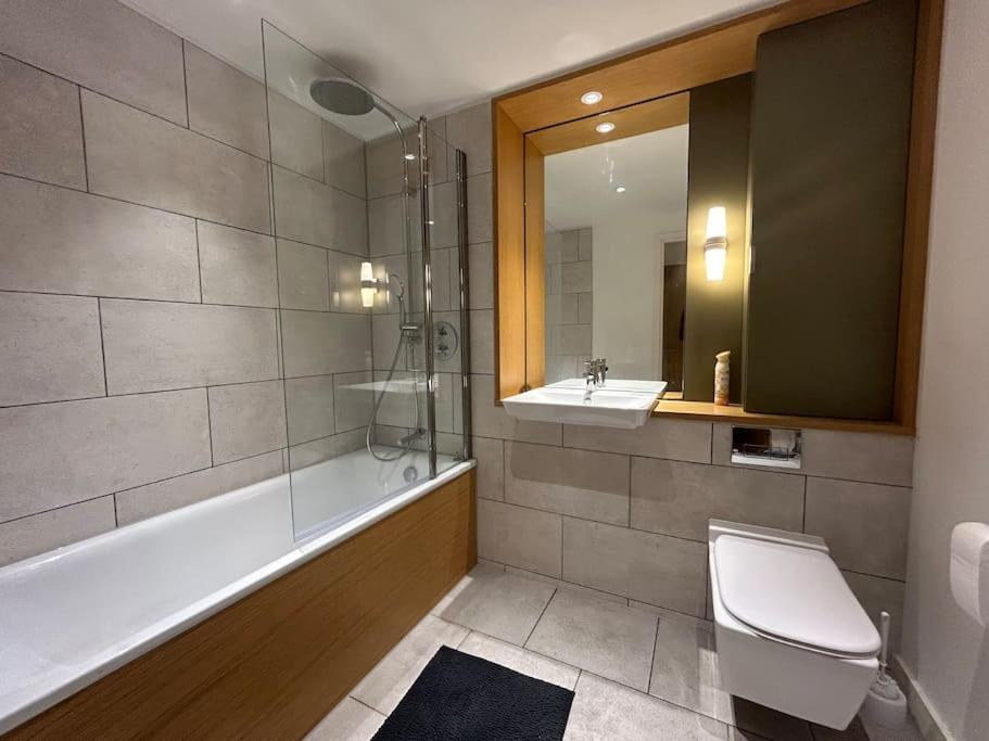 Lovely One Bedroom Flat * London