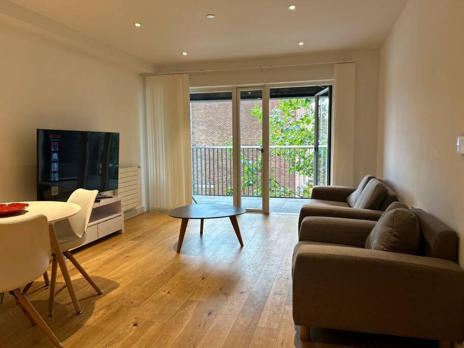 Apartment Lovely One Bedroom Flat *