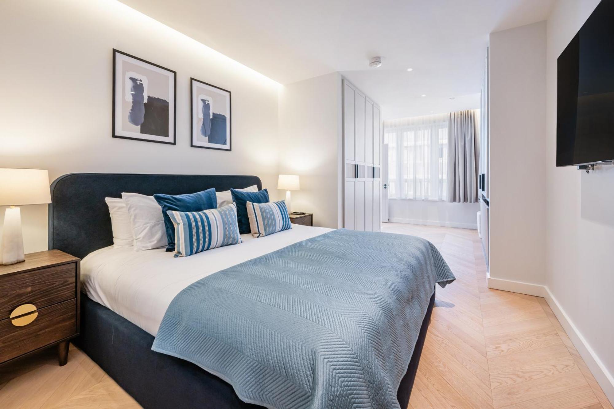 Apartment Premium In The West End