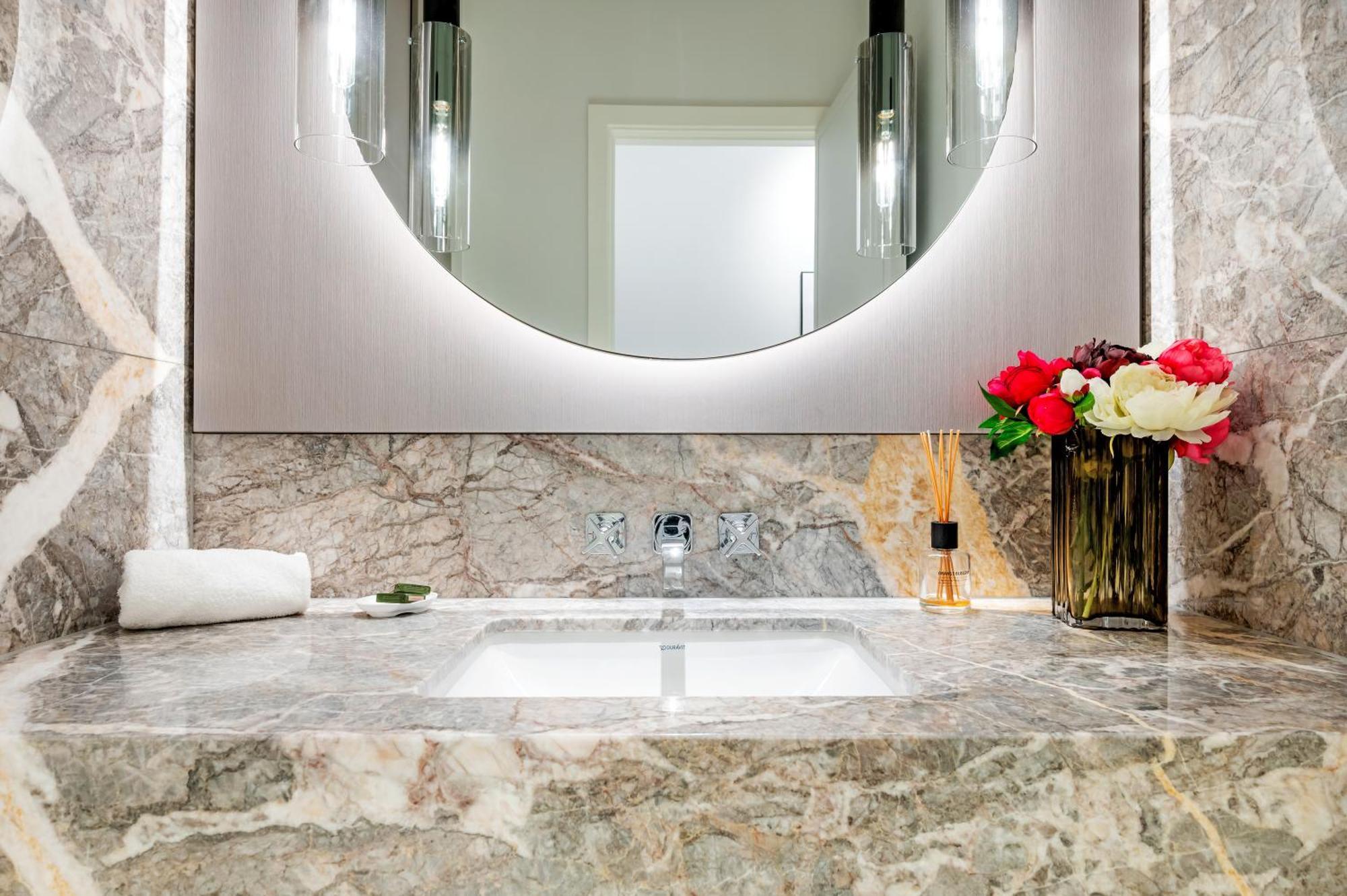 Apartment Premium In The West End London
