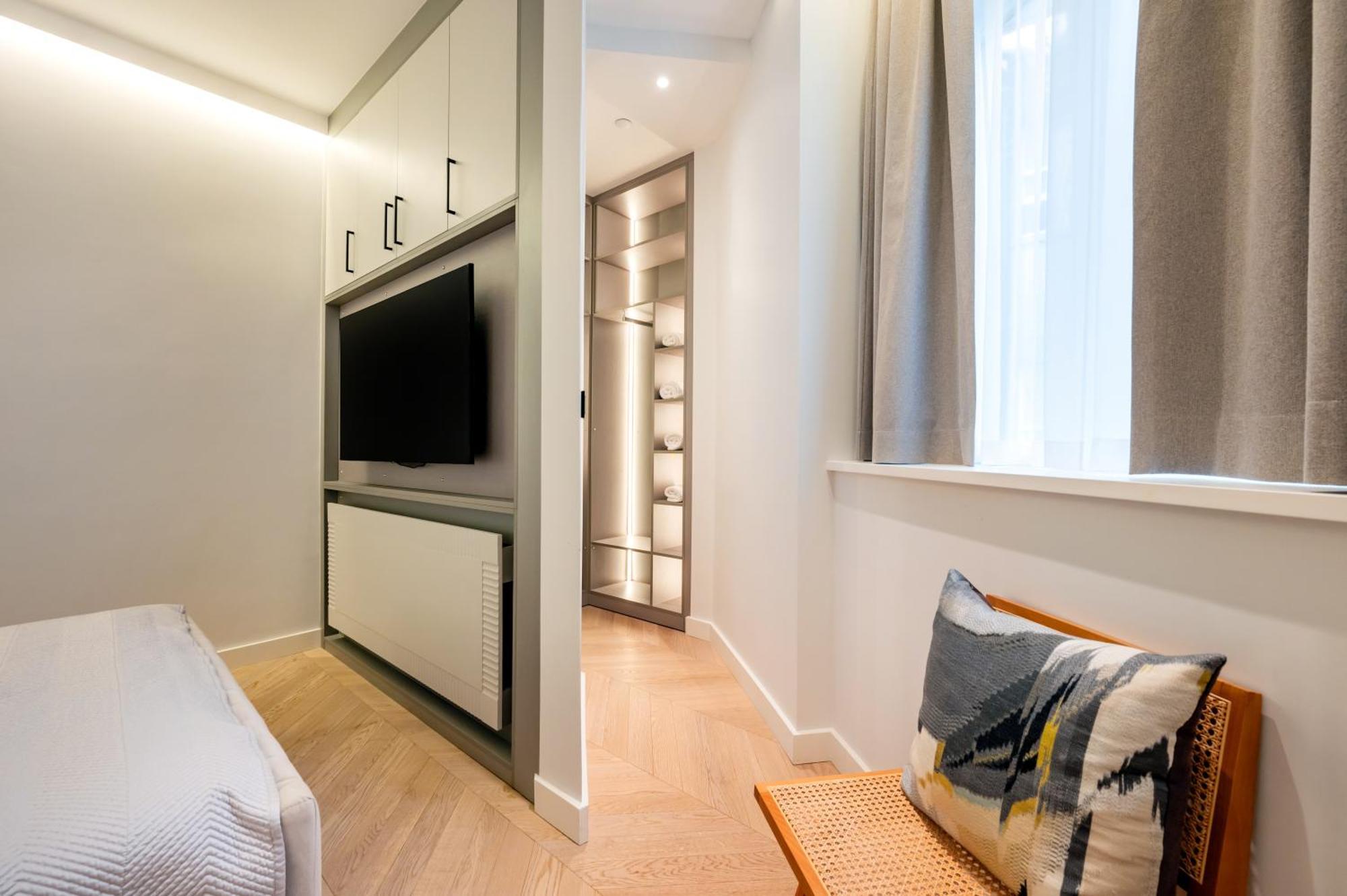 Premium In The West End Apartment *