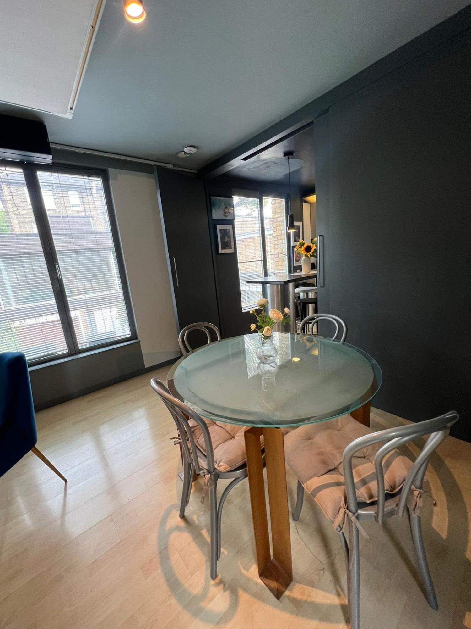 One Bed House In Camden Town London