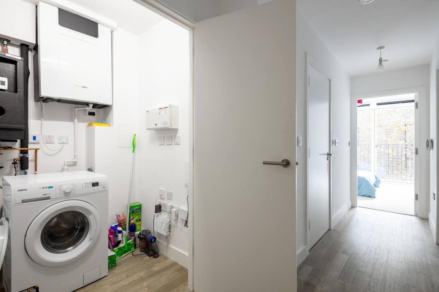 2 Mins Walk From Ucl Campus And Stadium Apartment *