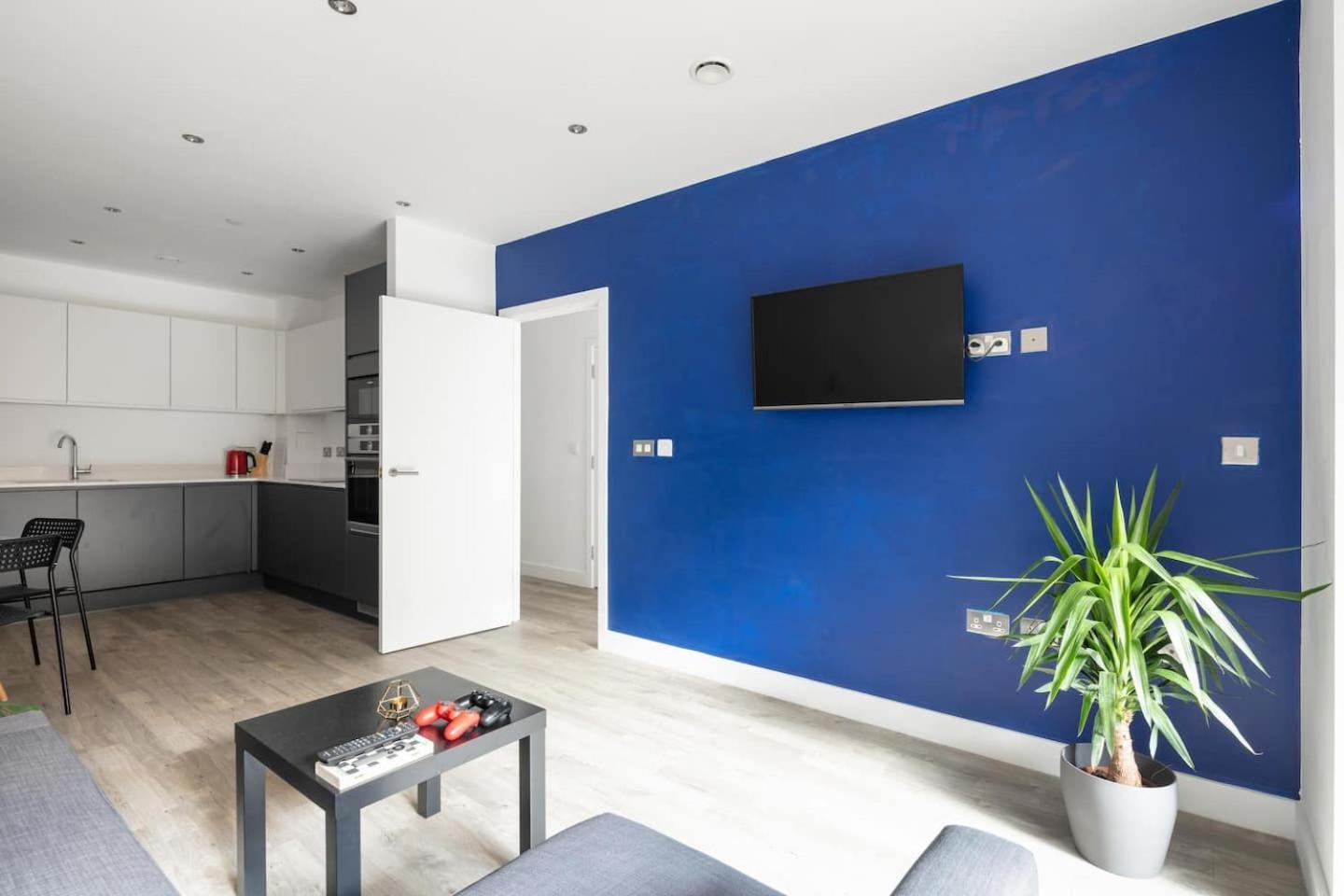 Apartment 2 Mins Walk From Ucl Campus And Stadium London